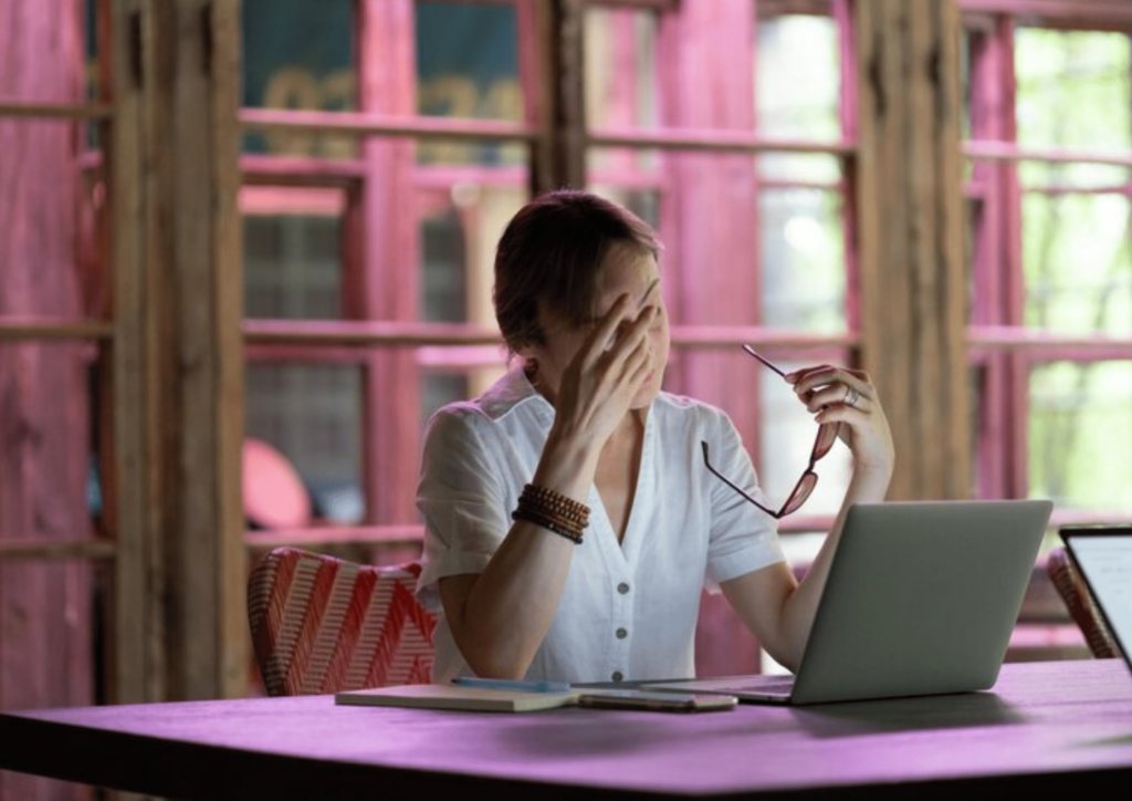Signs and symptoms of screen fatigue