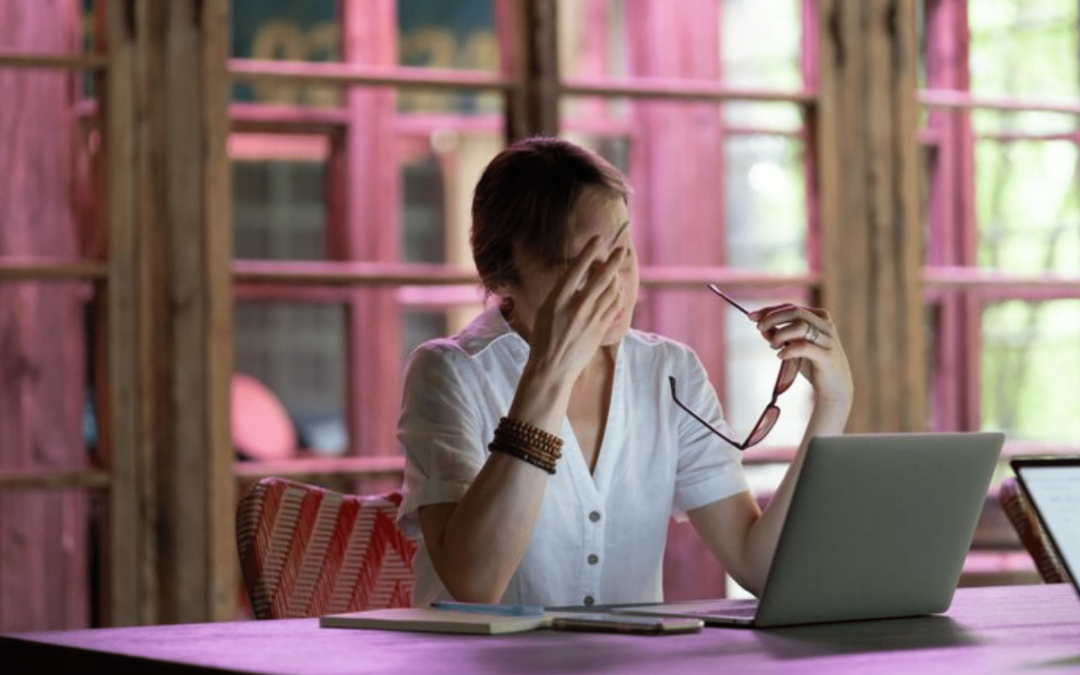 How to Reduce Screen Fatigue in a Screen-Filled World Blue Light